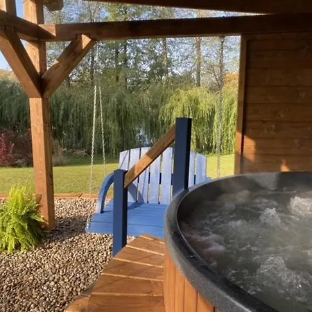 Holiday home U Zuzanny - Dom Z Prywatnym Jeziorem