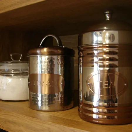 U Zuzanny - Dom Z Prywatnym Jeziorem بيت للعطل