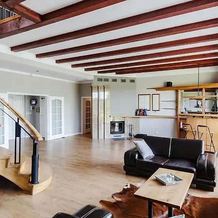 U Zuzanny - Dom Z Prywatnym Jeziorem بيت للعطل