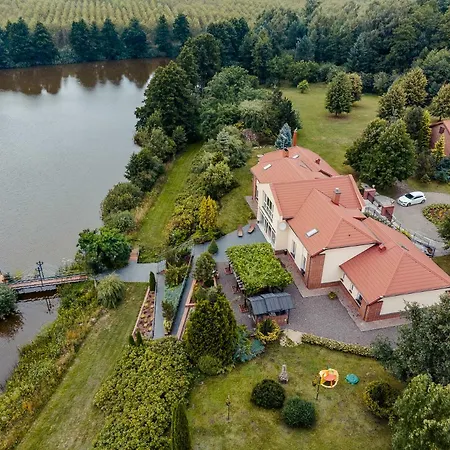 بيت للعطل U Zuzanny - Dom Z Prywatnym Jeziorem